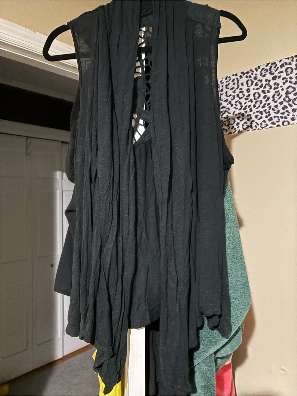 Black back lace cardigan - Picture 2 of 2